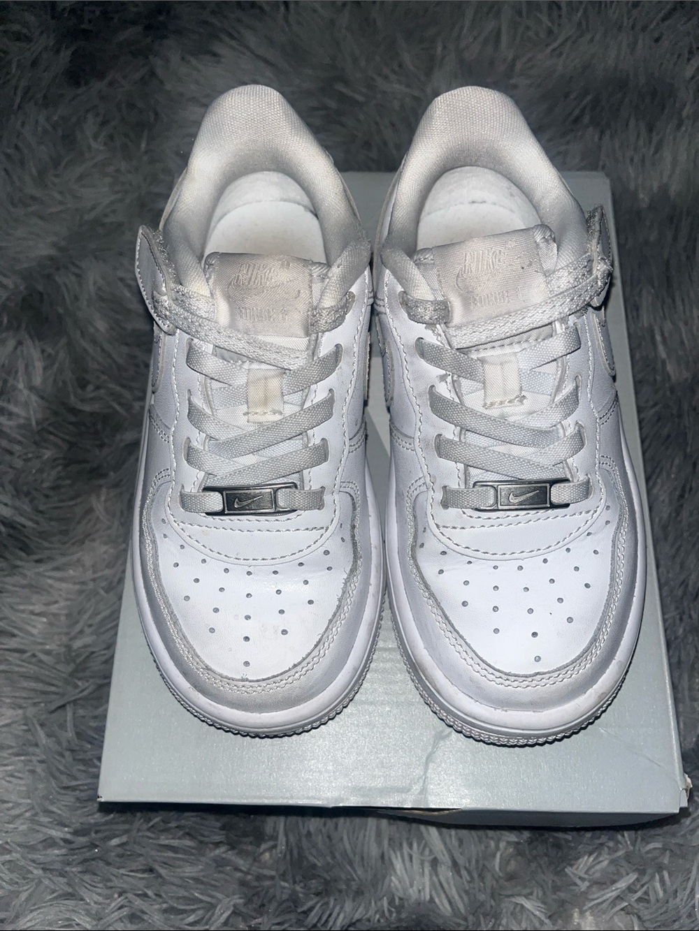 Nike Kids White Low-Top Sneakers with Lace Strap